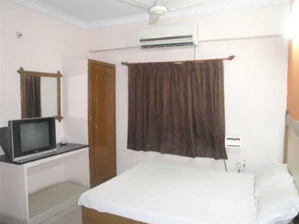 Oyo Hotel Lakshmi Paradise Visakhapatnam Eksteriør billede