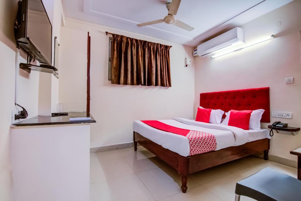 Oyo Hotel Lakshmi Paradise Visakhapatnam Eksteriør billede