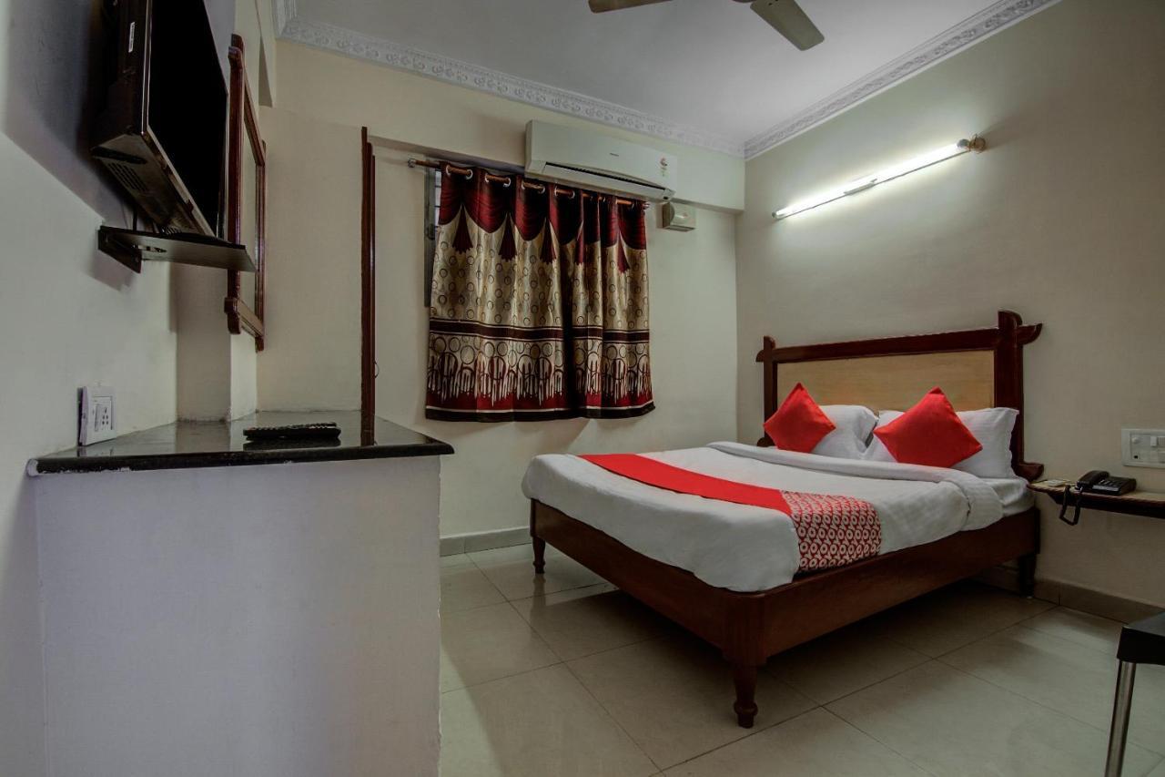 Oyo Hotel Lakshmi Paradise Visakhapatnam Eksteriør billede